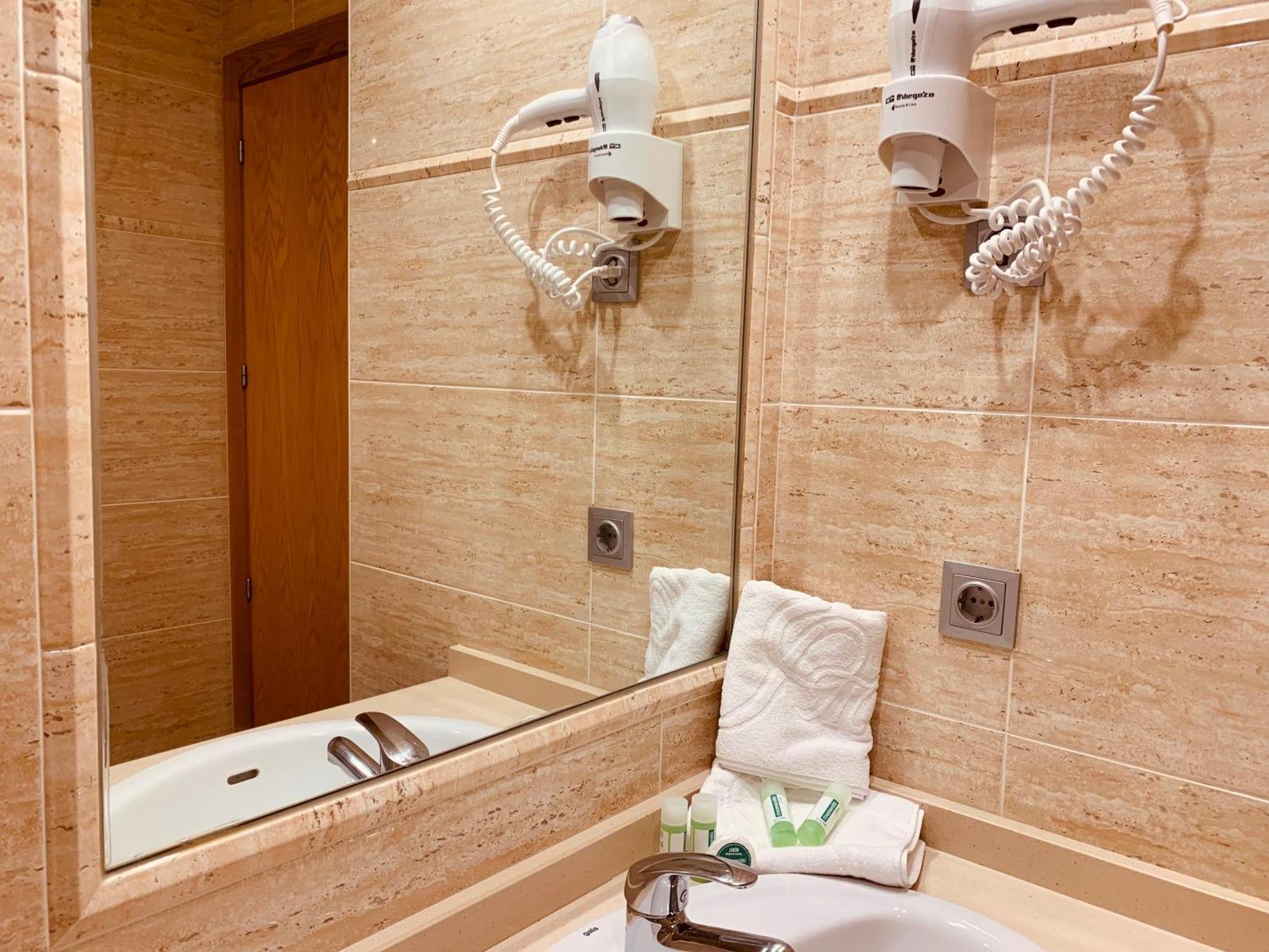 Apartamentos Esperanza Del Mar Portonovo Luaran gambar
