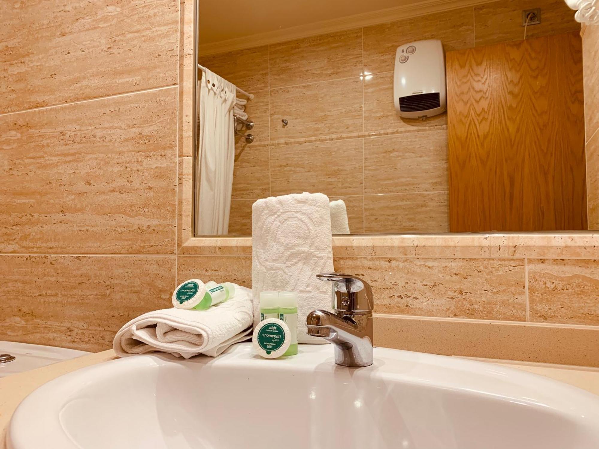 Apartamentos Esperanza Del Mar Portonovo Luaran gambar